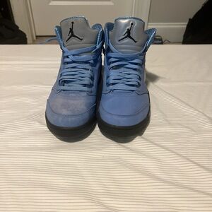 Jordan Blue and Black Sneakers Classic Design